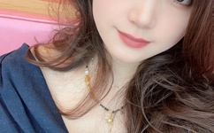 男子半夜看女生隐私视频